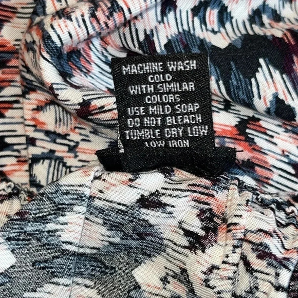 rue21 Romper - Picture 4 of 4